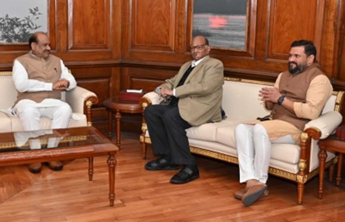 लक्षद्वीप के सांसद की अयोग्यता रद्द करने के लिए पवार ने लोकसभा अध्यक्ष से की मुलाकात